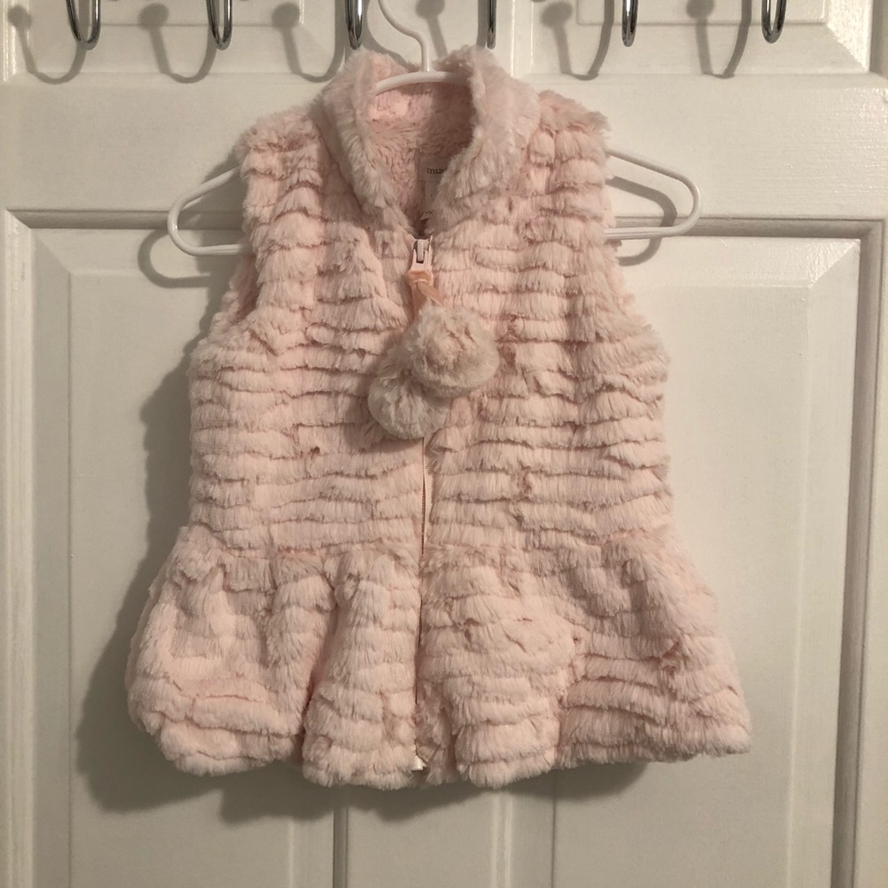 Mud pie faux fur vest